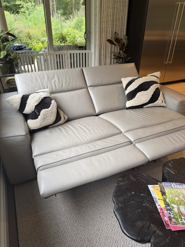 Natuzzi grey leather - 2x,