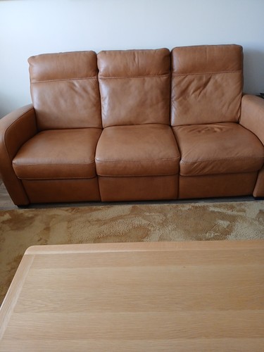 Selling my natuzzi - am,